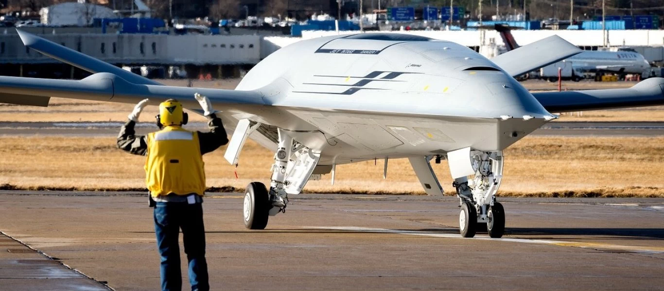 MQ-25: Πρώτη πτήση για το μη επανδρωμένο ιπτάμενο τάνκερ του αμερικανικού Ναυτικού (βίντεο)